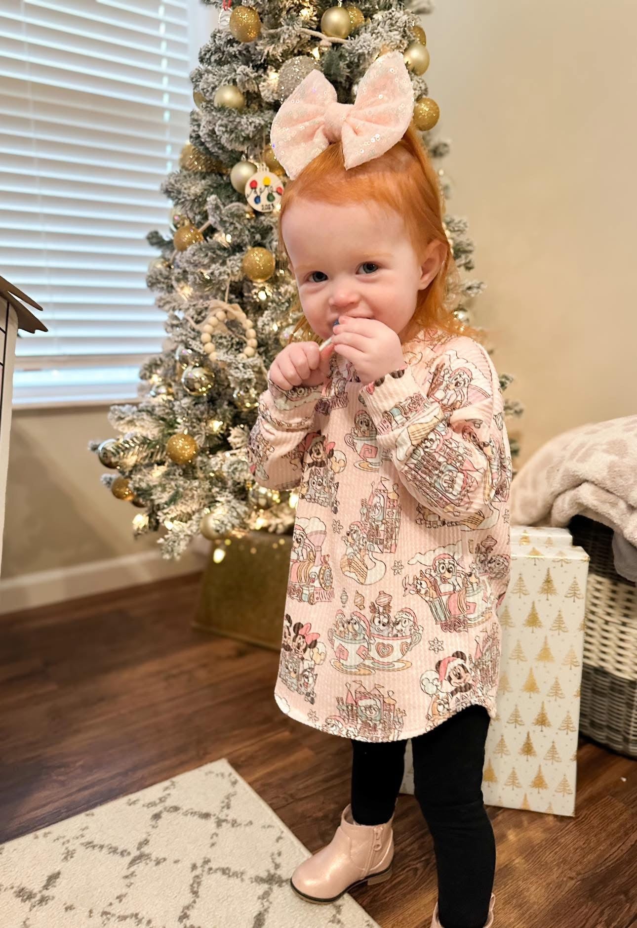 DECEMBER (sequin)